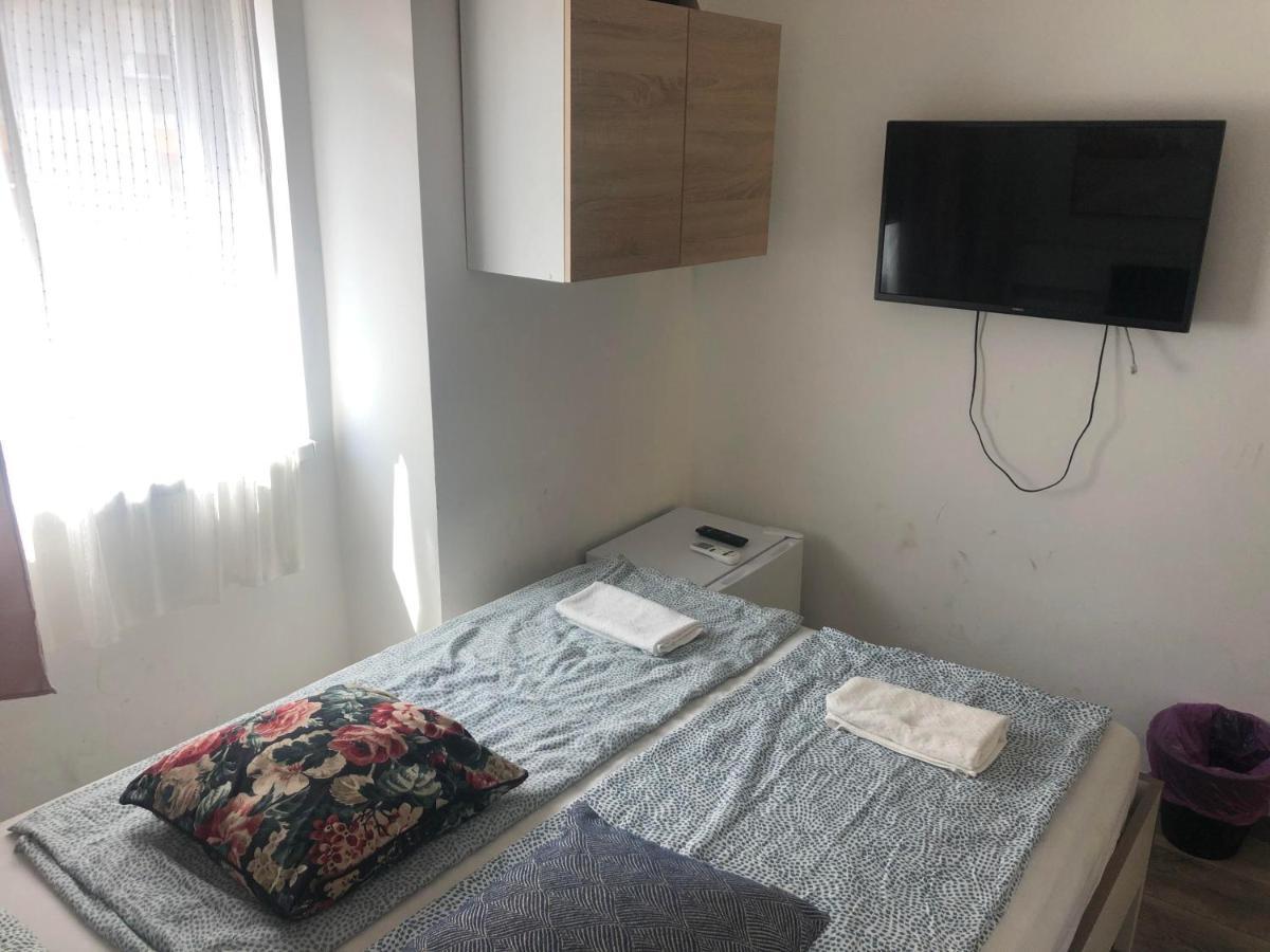 Bella Fiore Mini Rooms 3 Budapeste Exterior foto